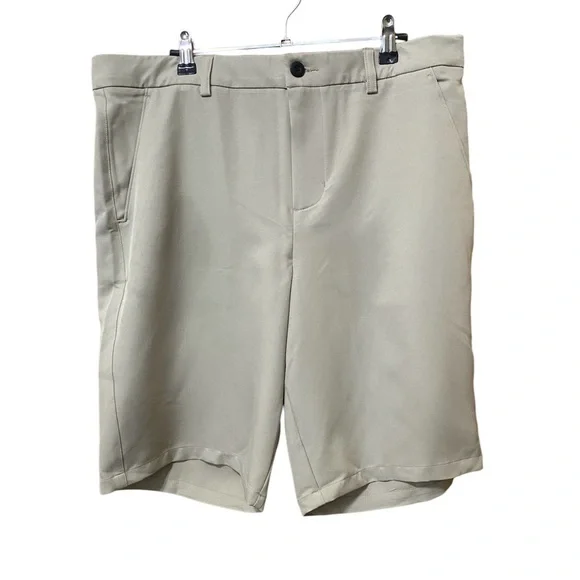 EUC Tek Gear Golf Shorts - Picture 1 of 2